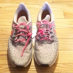 ✅ Nike zoom running shoes